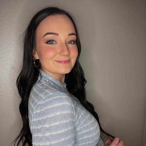 Meet your Posher, Jenna - Picture 1 of 1
